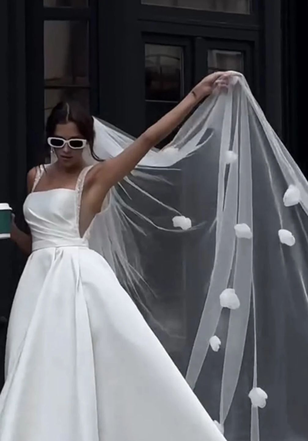 Νυφικό Lizel από τη συλλογή IVORY DREAMS